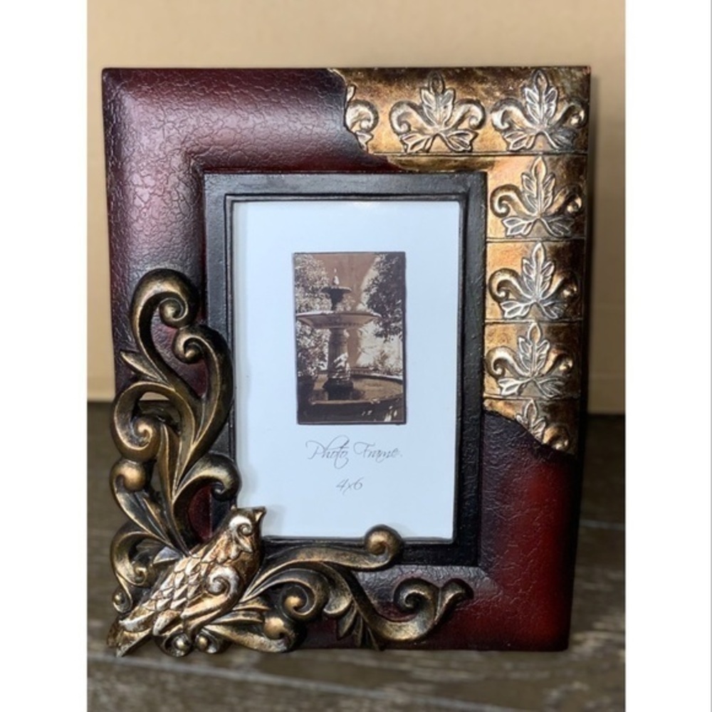 Burgundy Weathered Leather Look 3D Aged Brass Ornate Bird 4”X6” Picture Frame